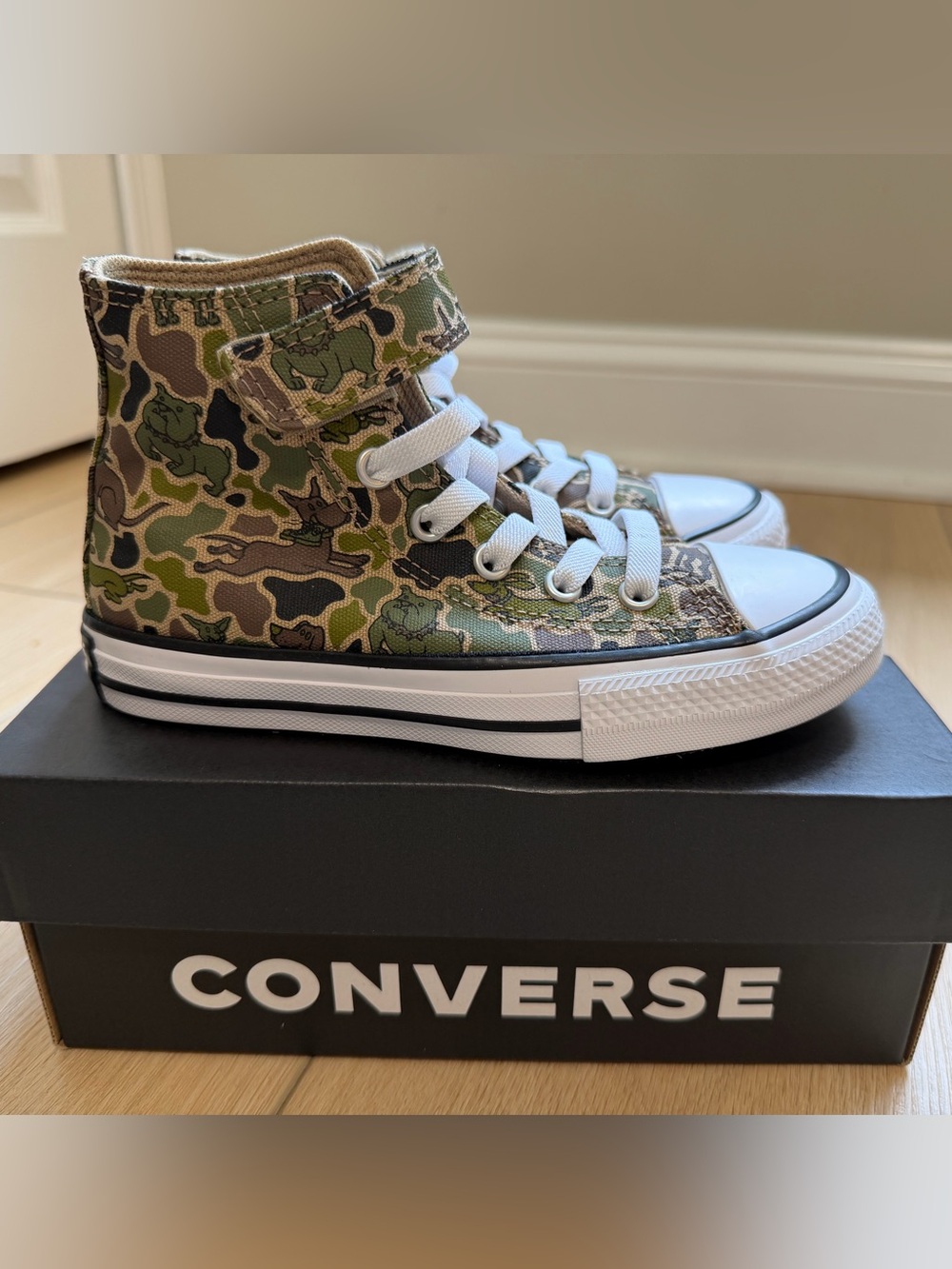 Kids Converse High Top Shoes 12c